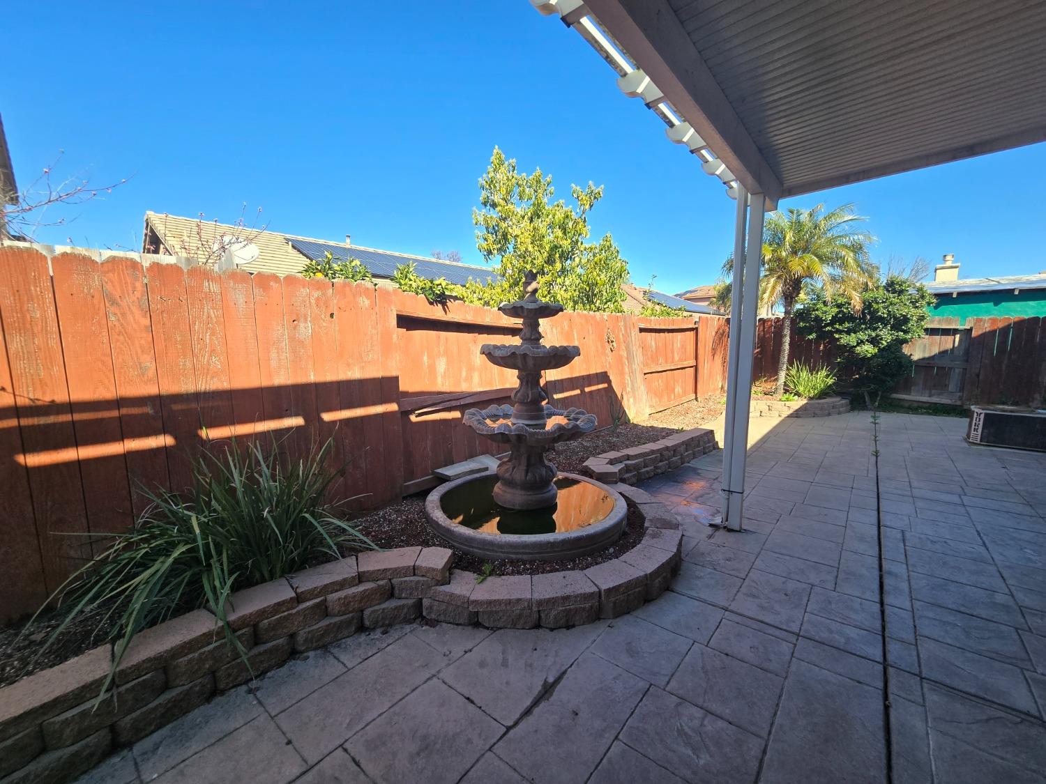 Shoreline Drive, Linda, California image 31