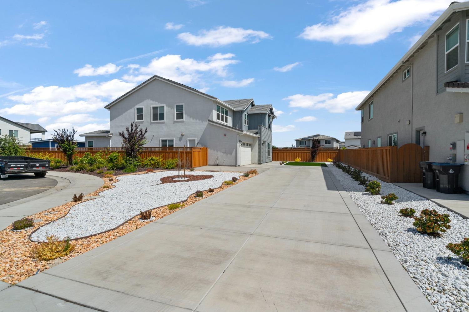 Tipton Court, Lathrop, California image 3