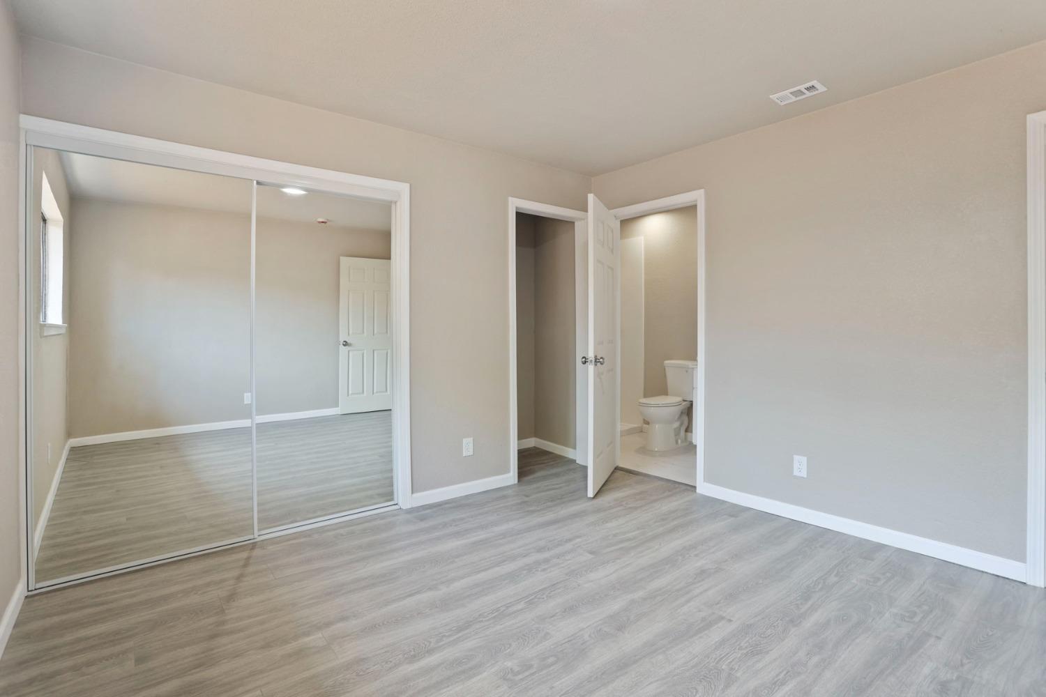 Detail Gallery Image 14 of 27 For 2717 Indiana St, Stockton,  CA 95206 - 4 Beds | 2 Baths