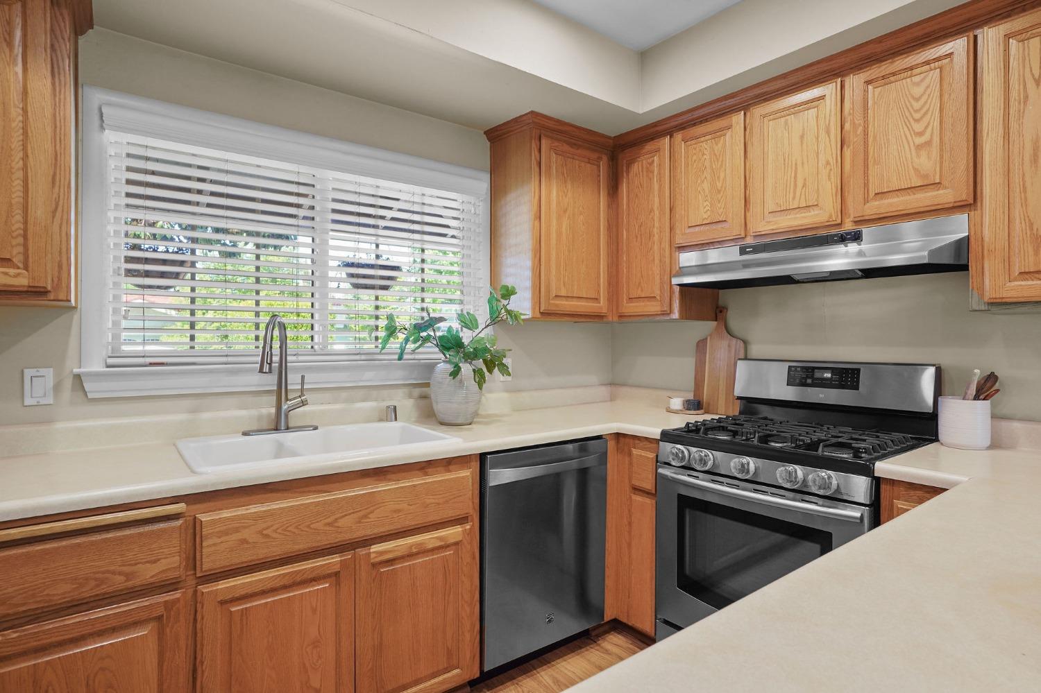 Breuner Avenue, Sacramento, California image 15