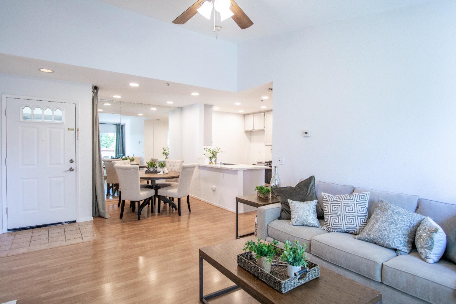 Photo #13: 225053685 Listing: Photo #13