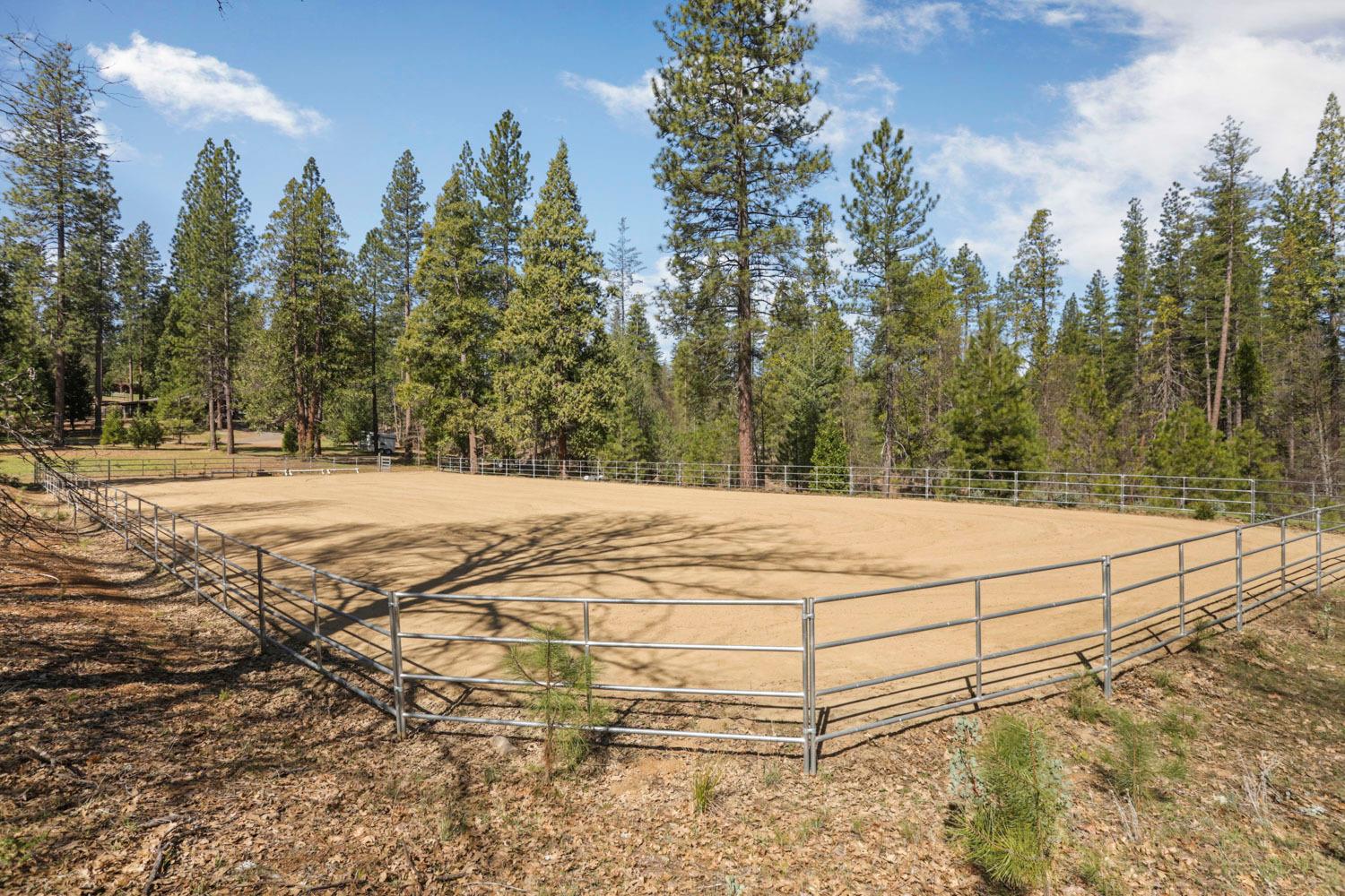 Detail Gallery Image 68 of 92 For 10415 Mcmahon Rd #10415,  Coulterville,  CA 95311 - 3 Beds | 4/1 Baths