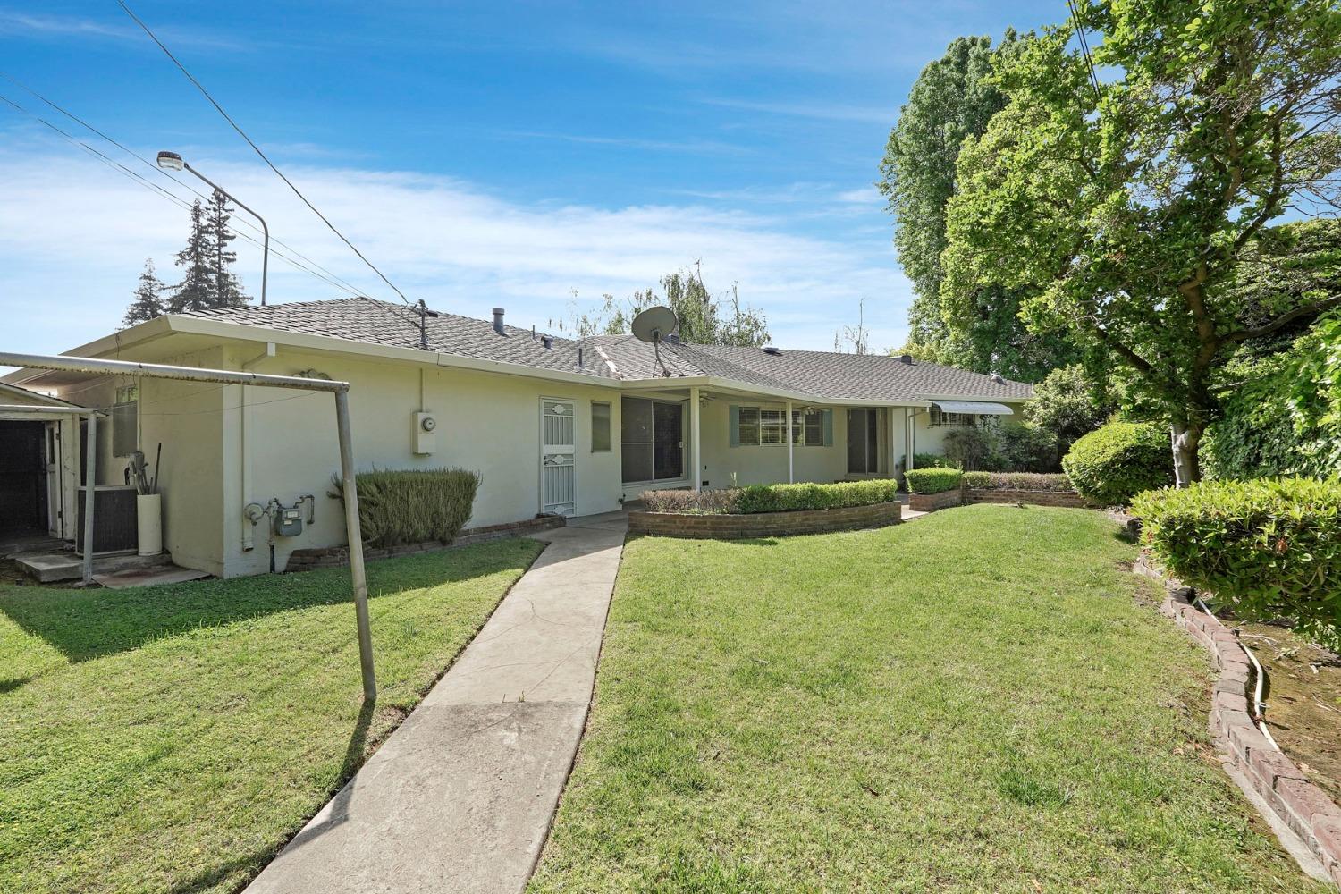 Detail Gallery Image 27 of 40 For 1101 Lakehome Dr, Lodi,  CA 95242 - 3 Beds | 2/1 Baths