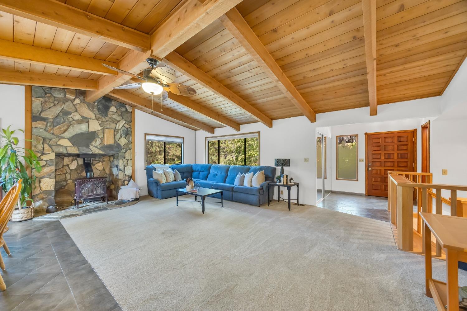 Detail Gallery Image 16 of 79 For 15135 Orchard Springs Rd, Grass Valley,  CA 95945 - 4 Beds | 4/1 Baths