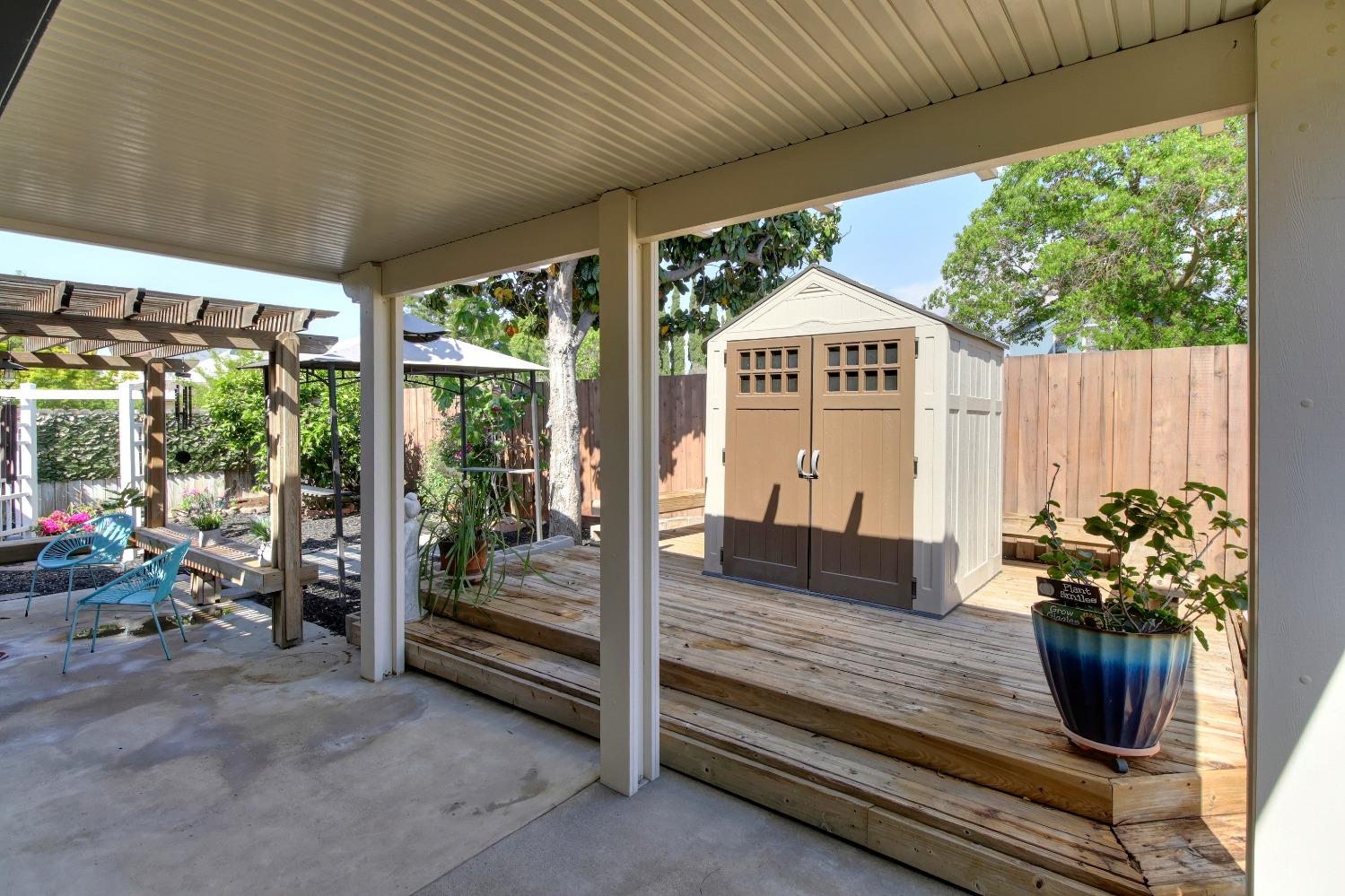 Glen Cove Way, Sacramento, California image 36