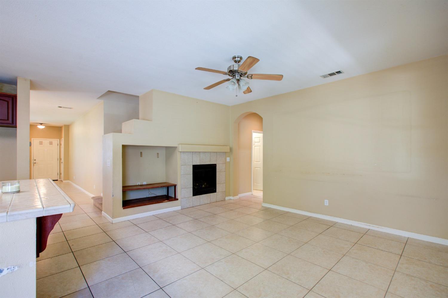 Detail Gallery Image 23 of 61 For 1492 Antioch Ct, Merced,  CA 95348 - 5 Beds | 2/1 Baths