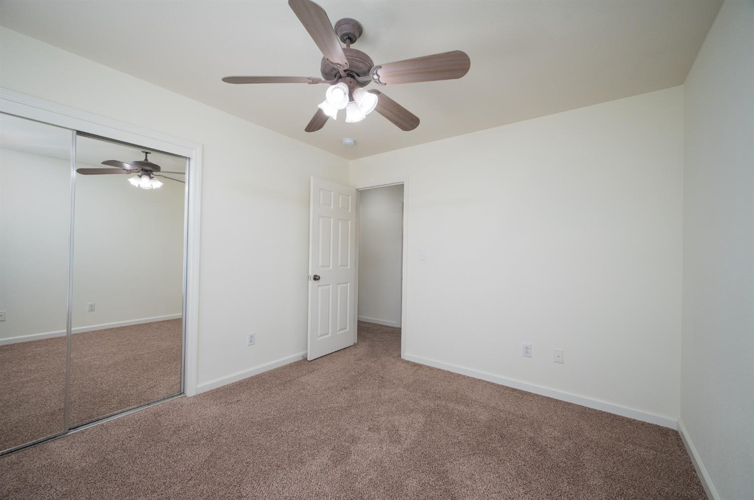 Queensland Avenue, Manteca, California image 30