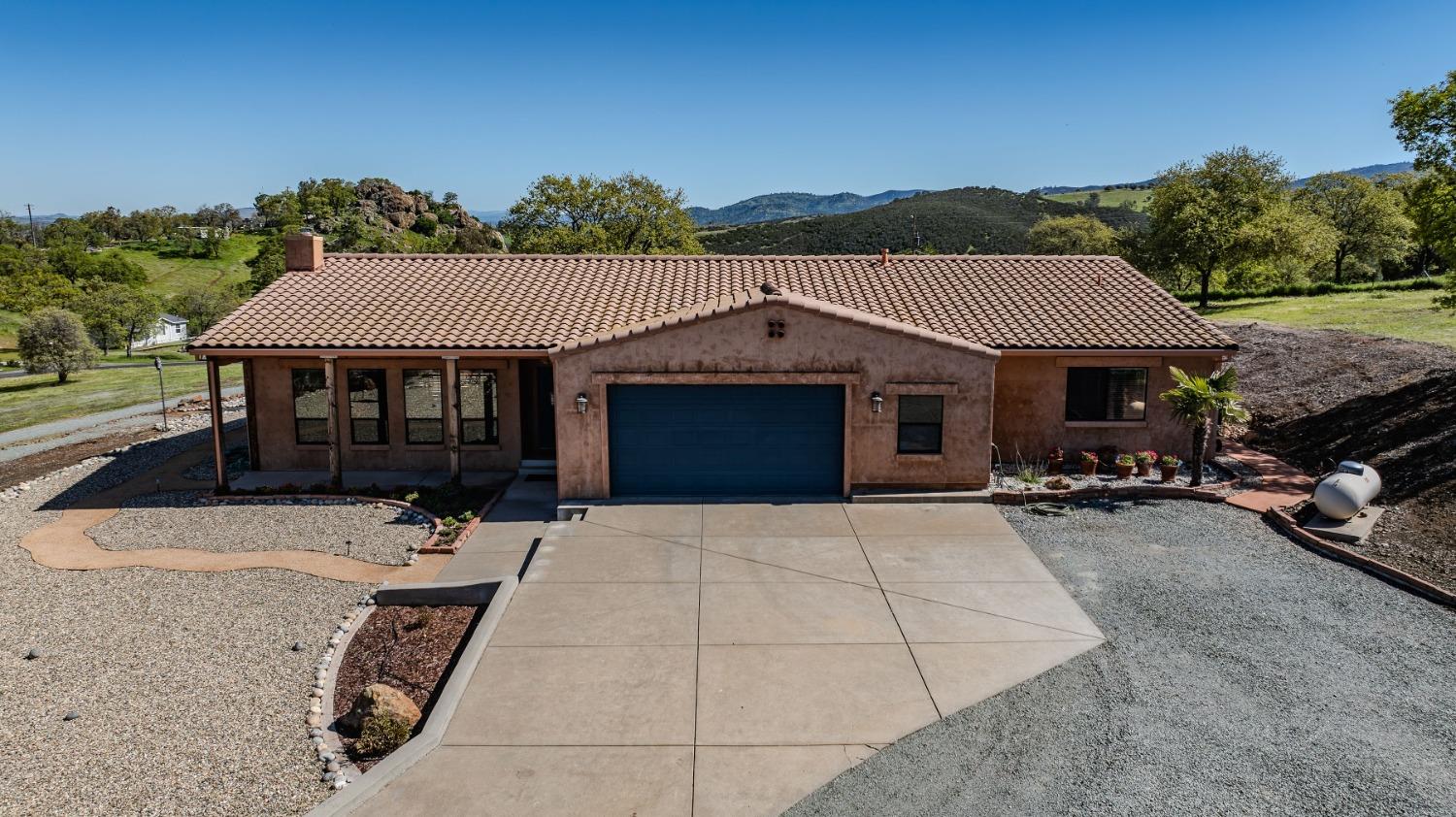 Detail Gallery Image 6 of 86 For 6061 Wind River Dr, Valley Springs,  CA 95252 - 3 Beds | 2/1 Baths