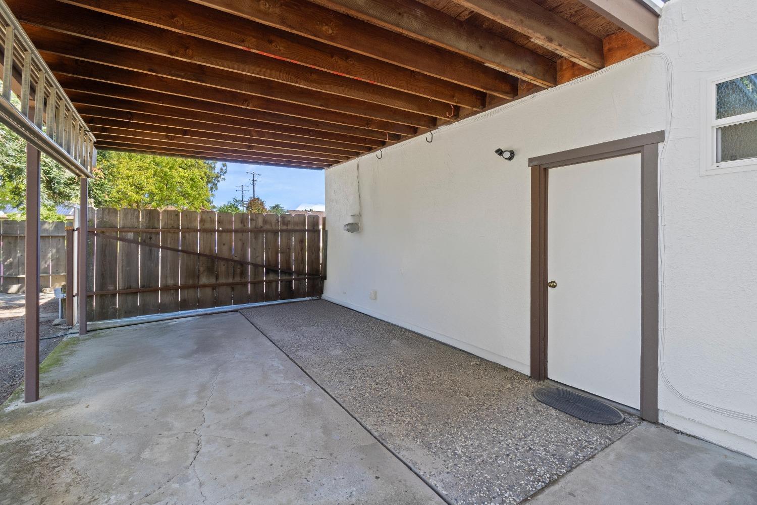 E Caroleigh Way, Yuba City, California image 10