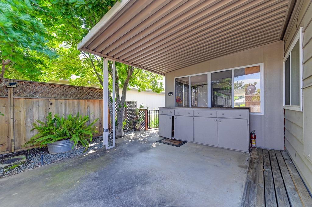 Detail Gallery Image 34 of 44 For 6187 Oak Lakes, Citrus Heights,  CA 95621 - 2 Beds | 2 Baths
