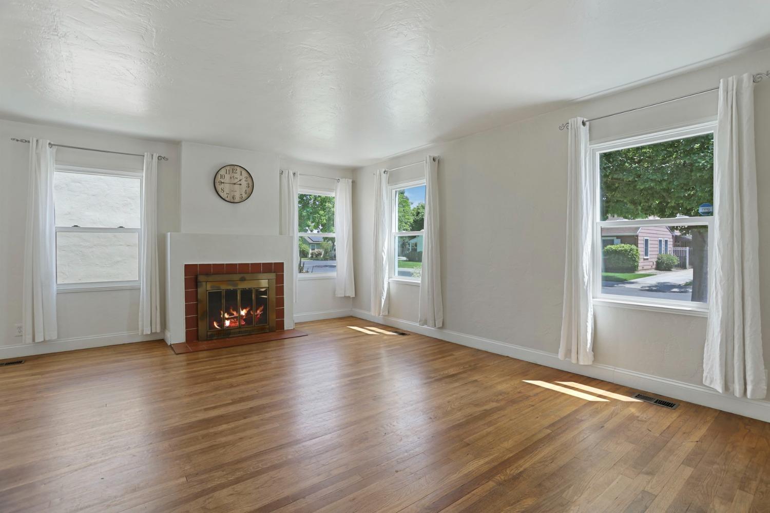 Detail Gallery Image 11 of 35 For 17 W Mendocino Ave, Stockton,  CA 95204 - 2 Beds | 1 Baths
