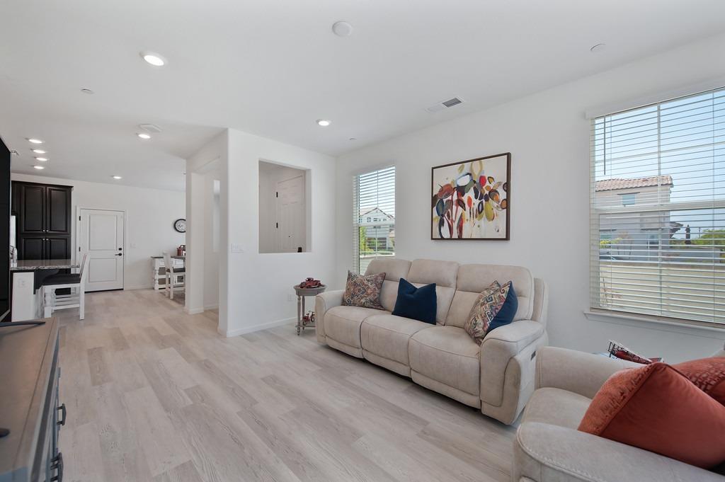 Rhapsody Drive, Roseville, California image 15