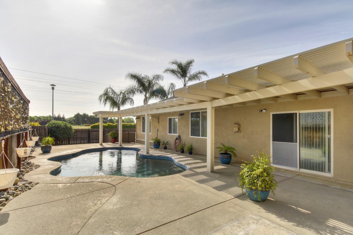 Detail Gallery Image 53 of 62 For 9329 Mainline Dr, Elk Grove,  CA 95624 - 4 Beds | 2 Baths