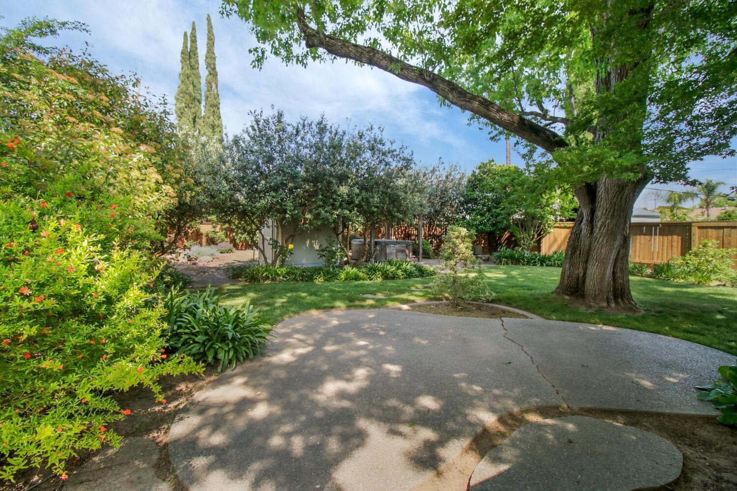 Virginia Way, Sacramento, California image 28