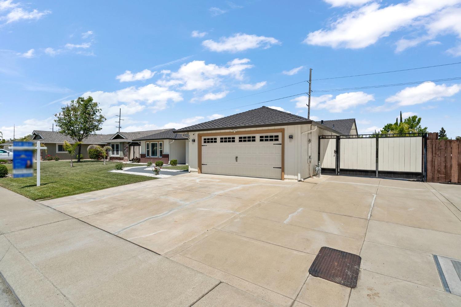 Foxfire Drive, Manteca, California image 3