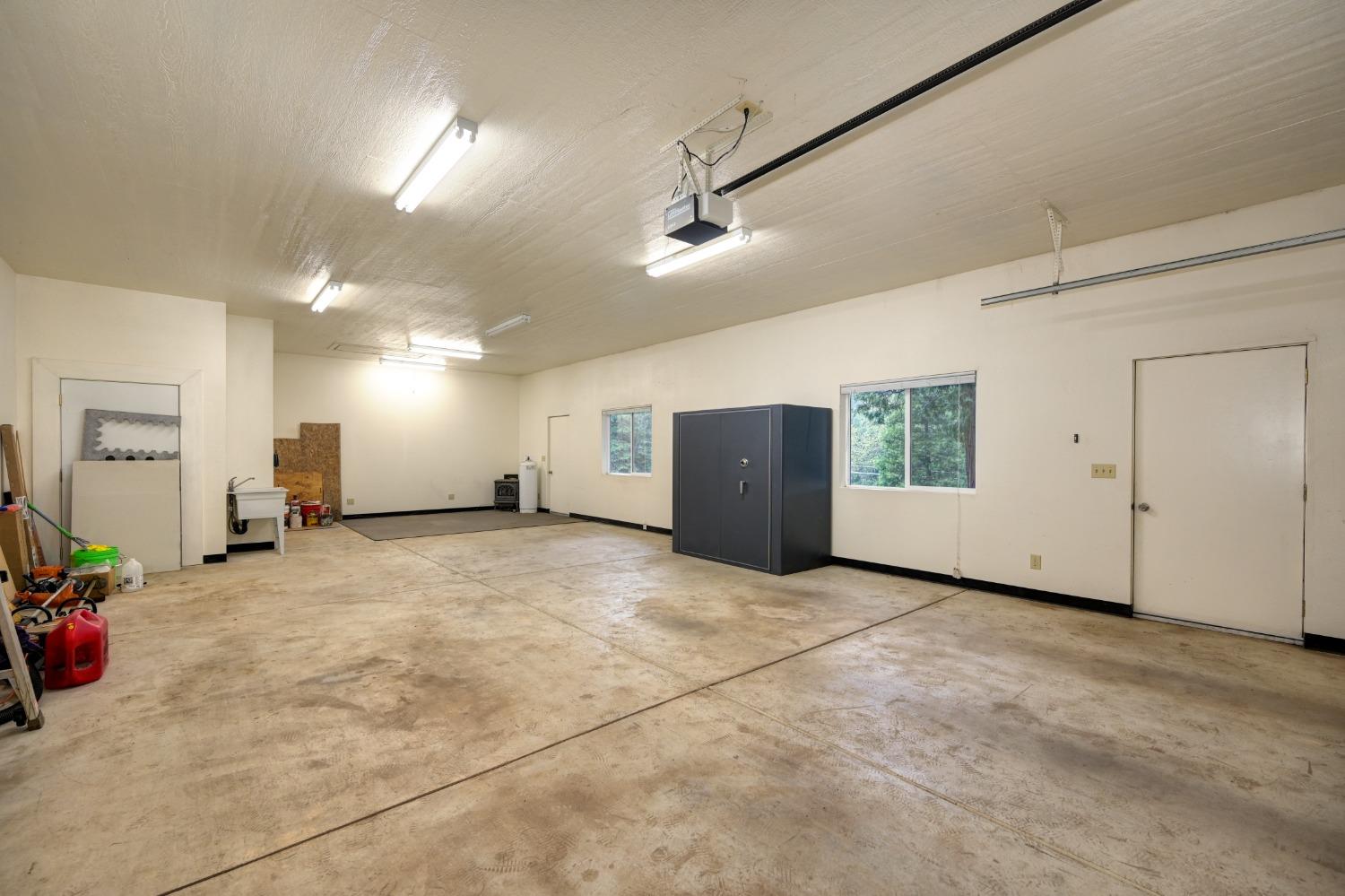 Sierra Springs Drive, Pollock Pines, California image 37