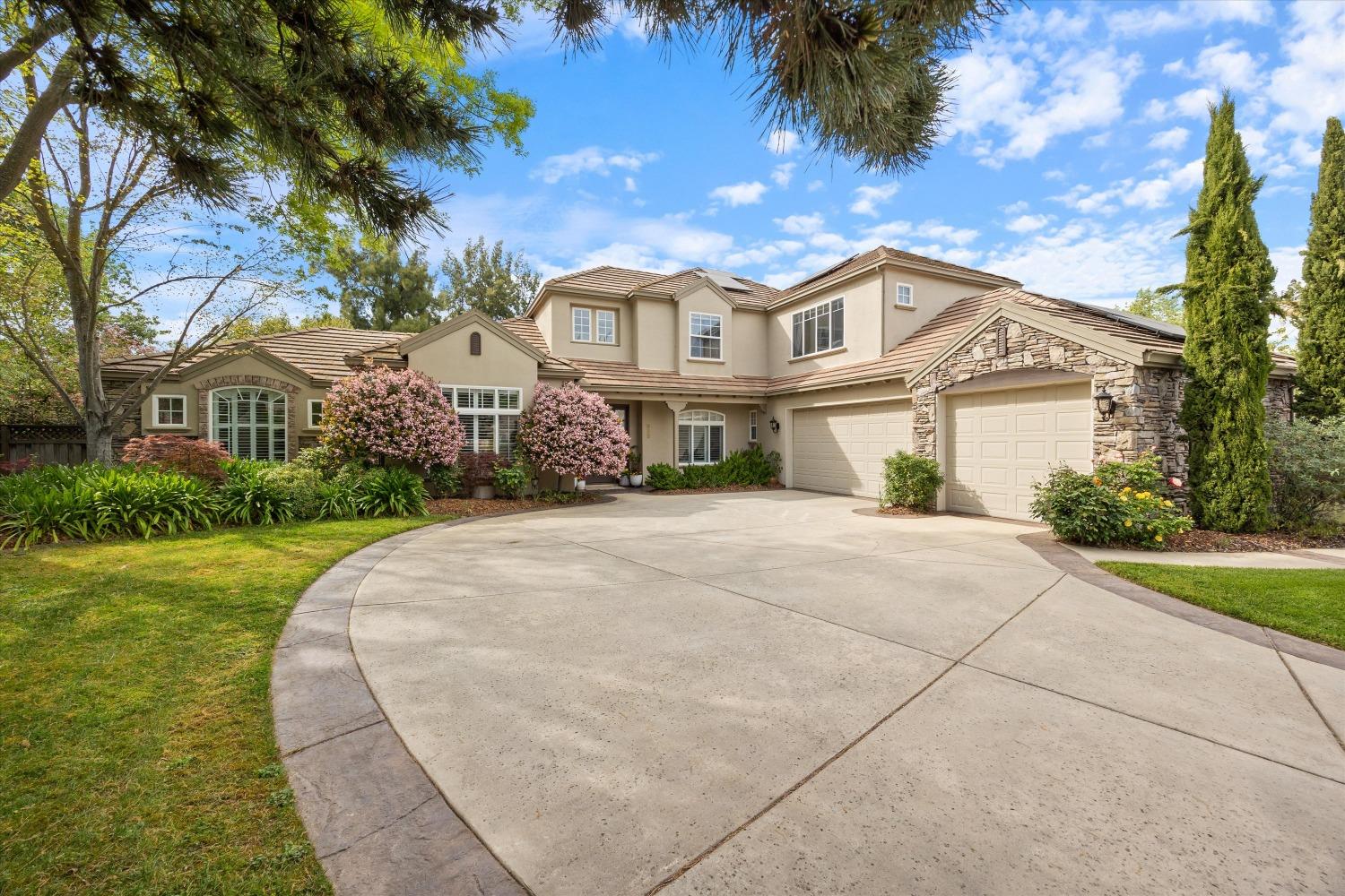 Tuscan Lane, Sacramento, California image 11
