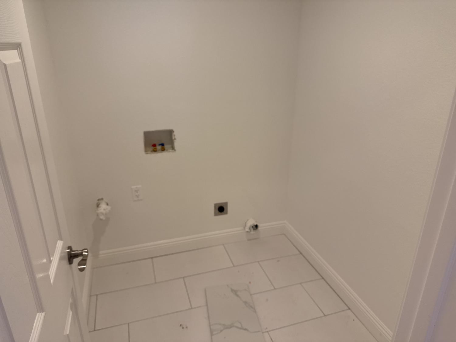 Detail Gallery Image 15 of 17 For 561 Jason Dr, Turlock,  CA 95380 - 3 Beds | 2/1 Baths