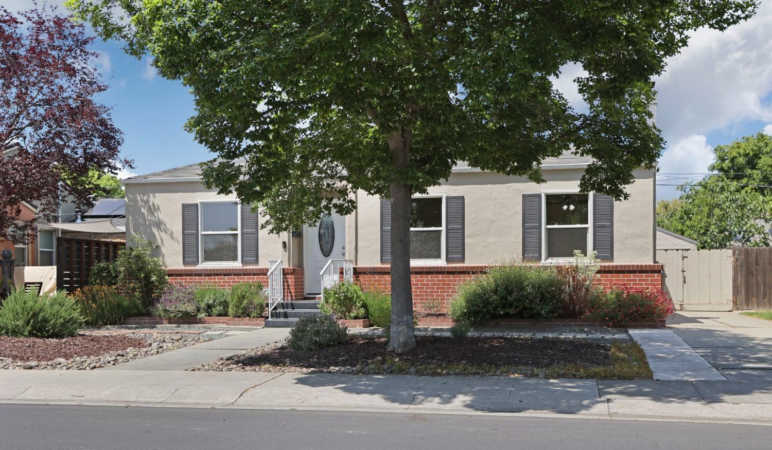 Detail Gallery Image 5 of 35 For 17 W Mendocino Ave, Stockton,  CA 95204 - 2 Beds | 1 Baths