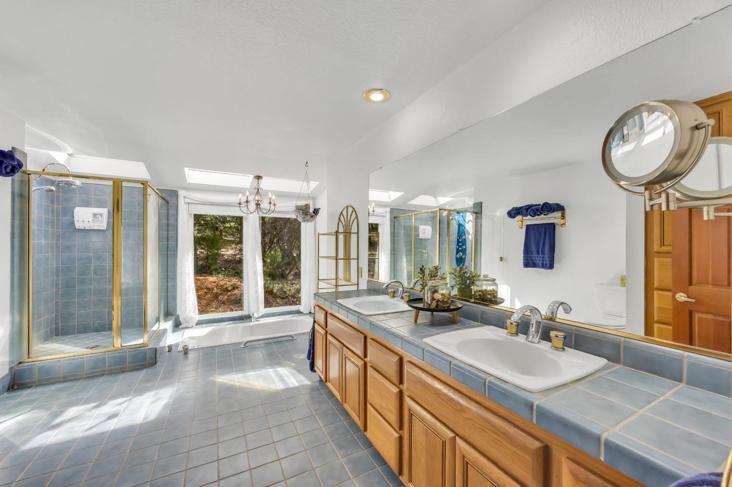 Detail Gallery Image 31 of 79 For 15135 Orchard Springs Rd, Grass Valley,  CA 95945 - 4 Beds | 4/1 Baths