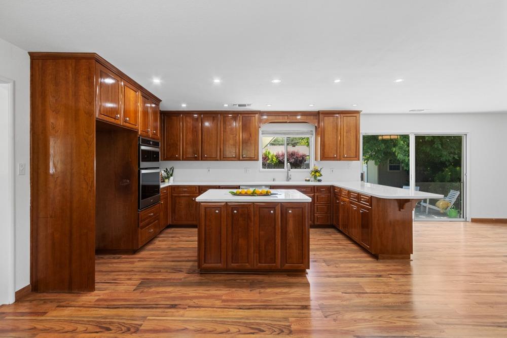 Southgrove Drive, Citrus Heights, California image 7