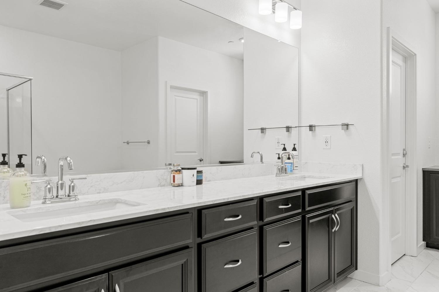Edgeview Drive, Sacramento, California image 38