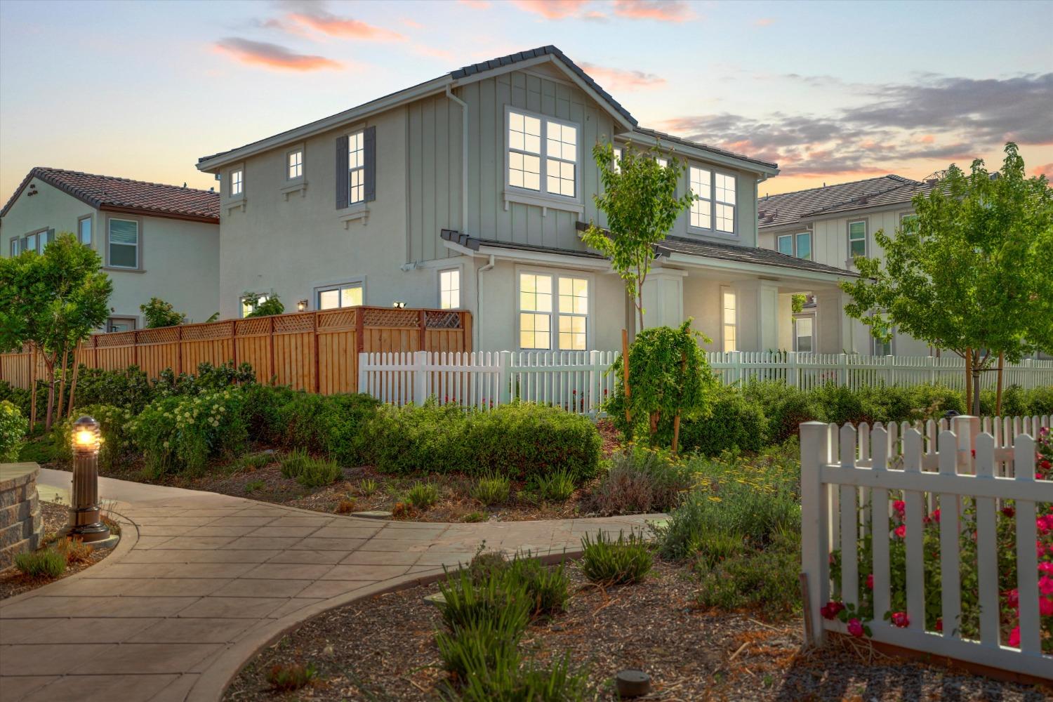 Detail Gallery Image 1 of 48 For 243 E Lawson Ave, Mountain House,  CA 95391 - 4 Beds | 3 Baths