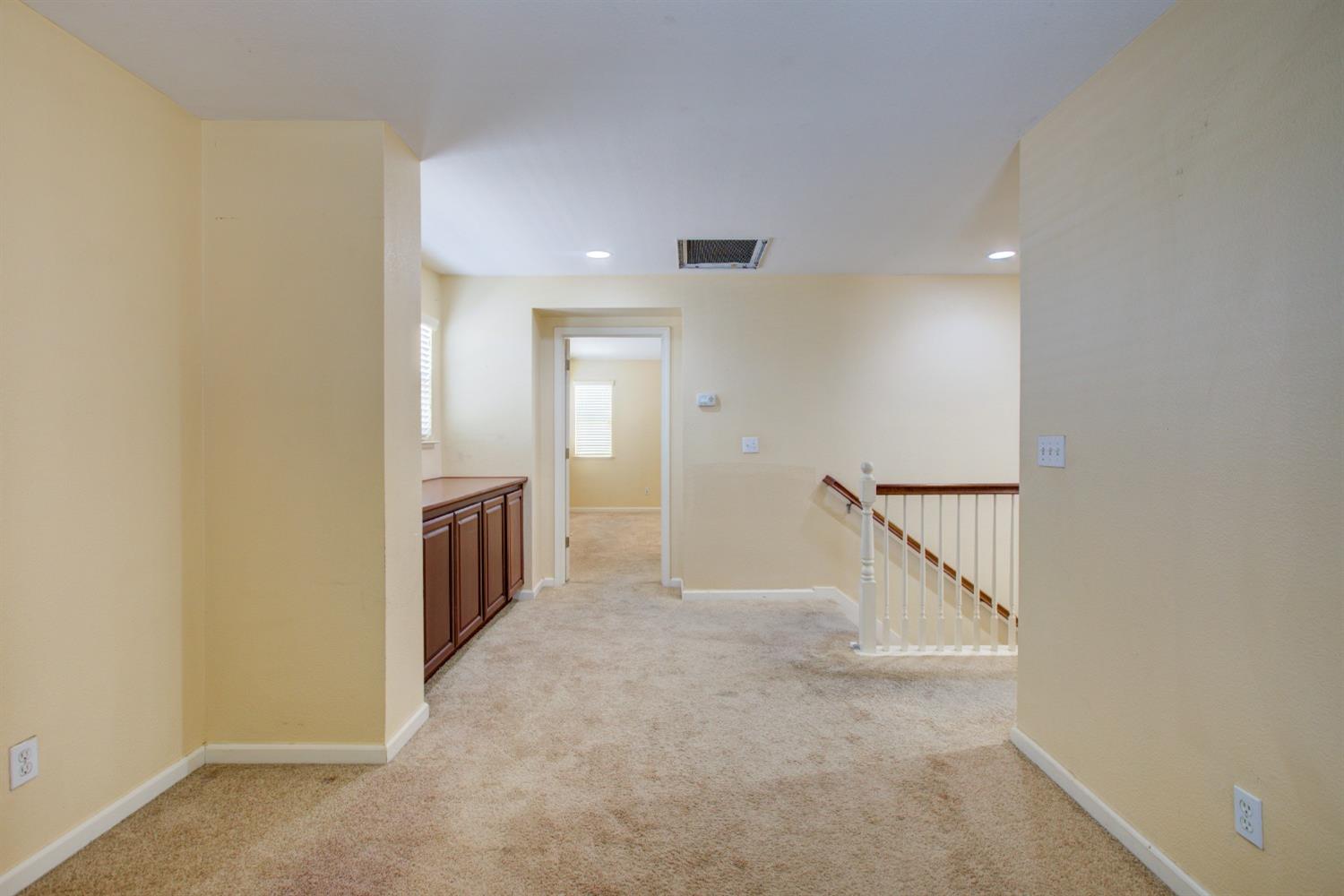 Detail Gallery Image 33 of 61 For 1492 Antioch Ct, Merced,  CA 95348 - 5 Beds | 2/1 Baths