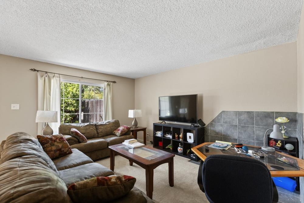 Henley Way, Sacramento, California image 8