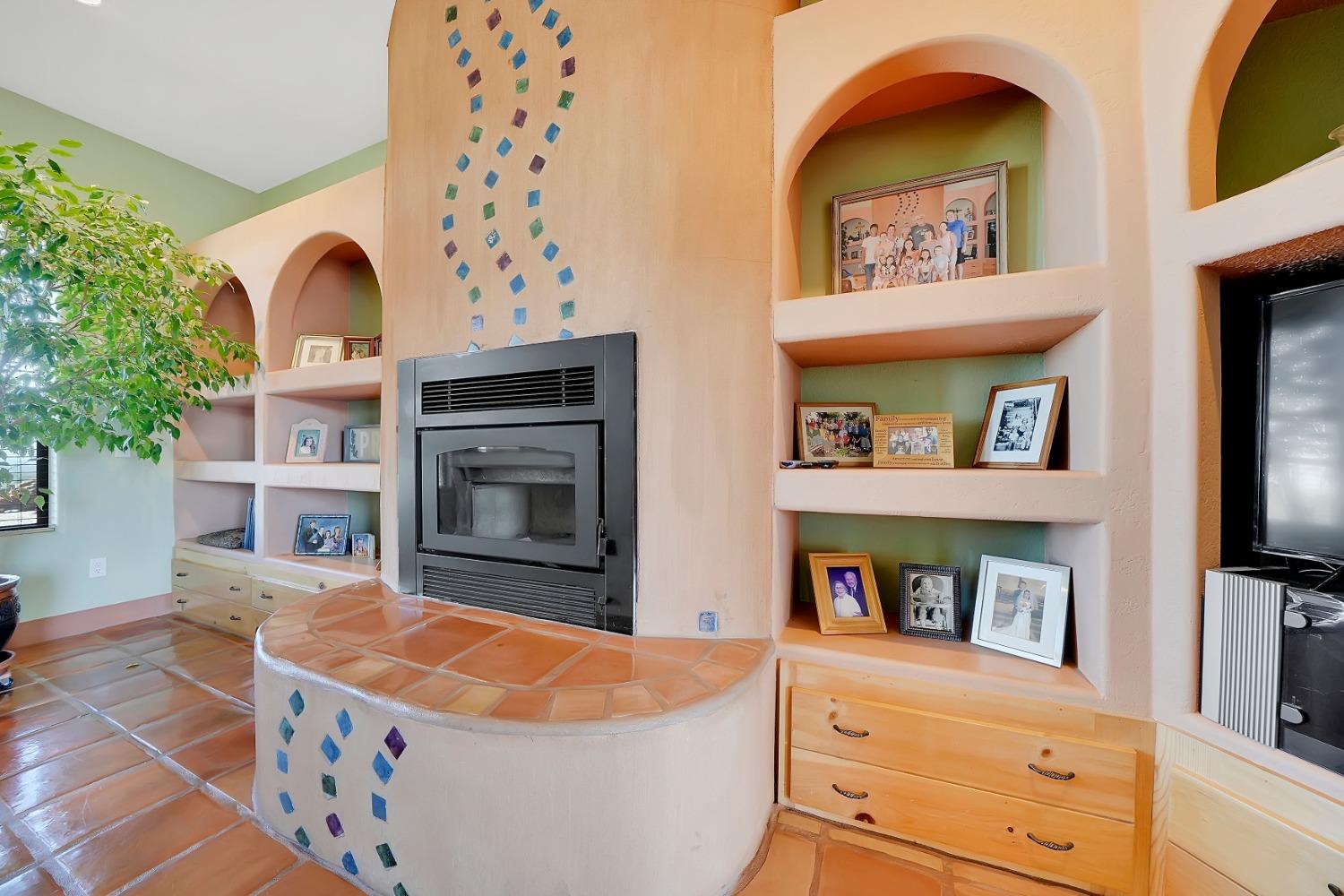 Detail Gallery Image 13 of 86 For 6061 Wind River Dr, Valley Springs,  CA 95252 - 3 Beds | 2/1 Baths