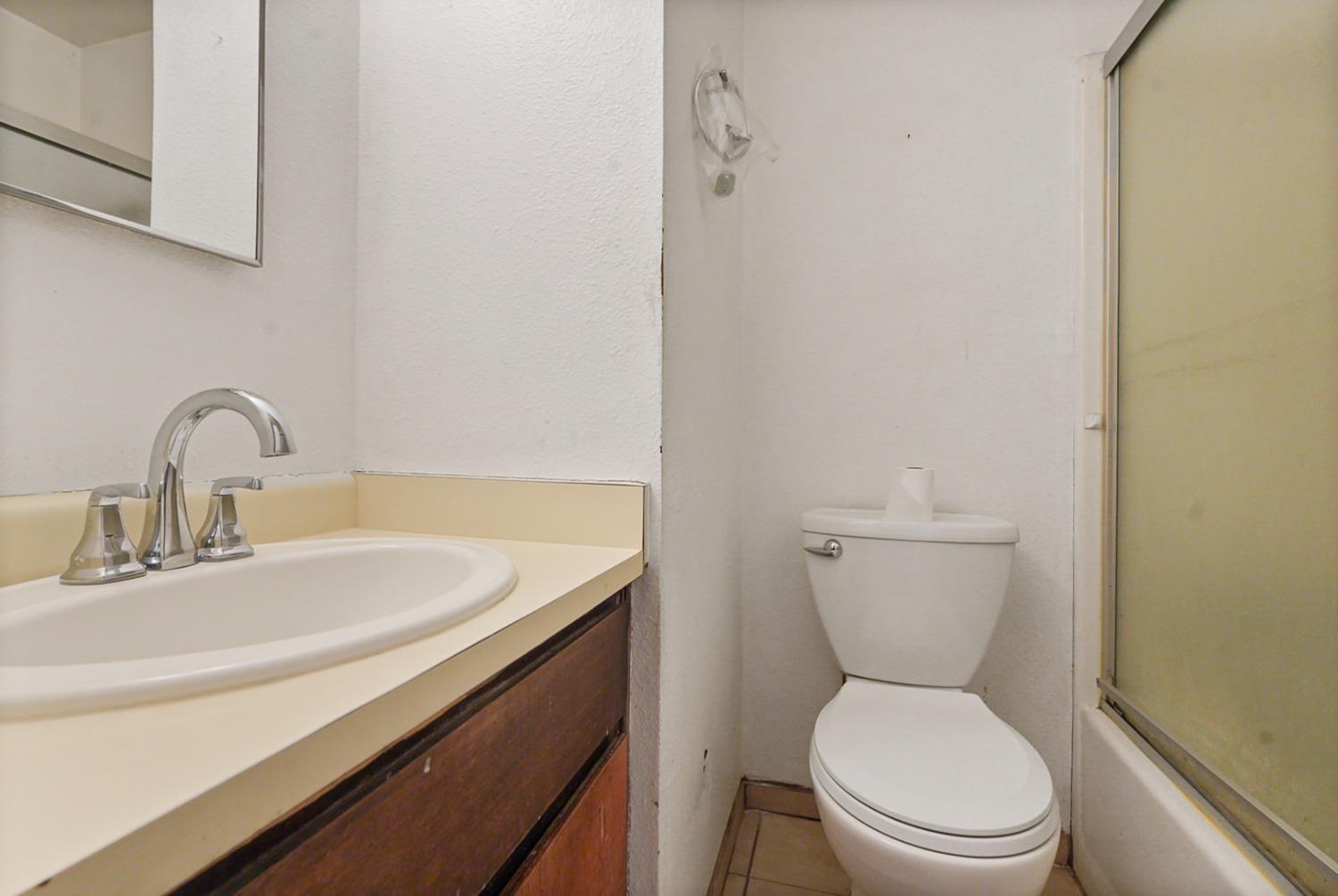 Gannet Court, Merced, California image 17