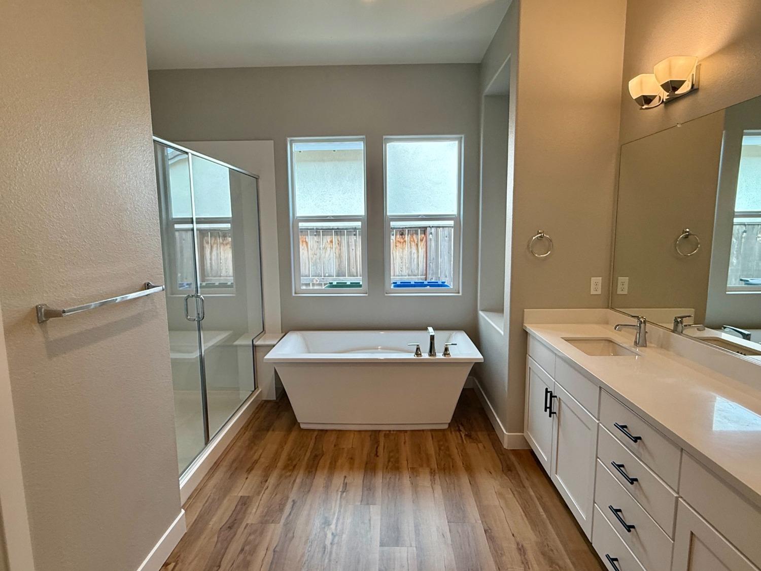 Detail Gallery Image 32 of 52 For 2775 Meadowbrook Lane, Turlock,  CA 95382 - 4 Beds | 2/1 Baths