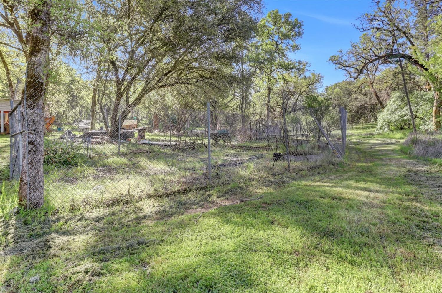 Detail Gallery Image 82 of 99 For 14508 Arrow Rd, Penn Valley,  CA 95946 - 3 Beds | 3/1 Baths