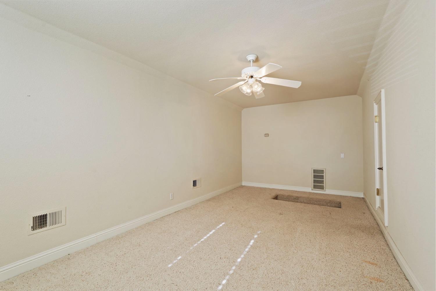 Windwood Drive, Woodbridge, California image 48
