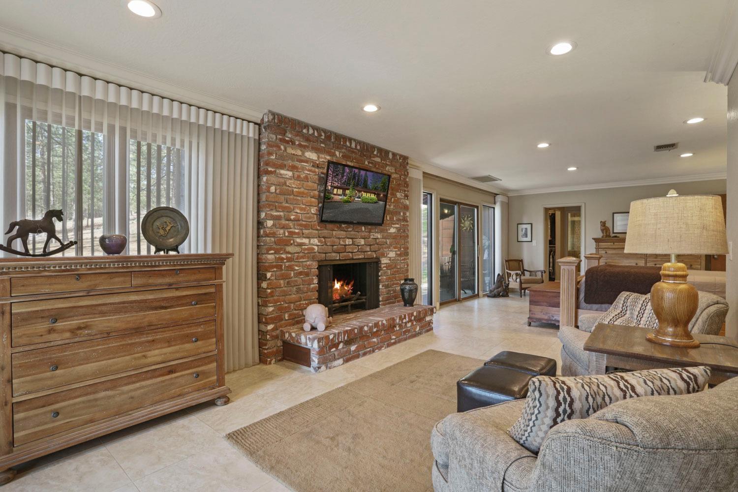 Detail Gallery Image 57 of 92 For 10415 Mcmahon Rd #10415,  Coulterville,  CA 95311 - 3 Beds | 4/1 Baths