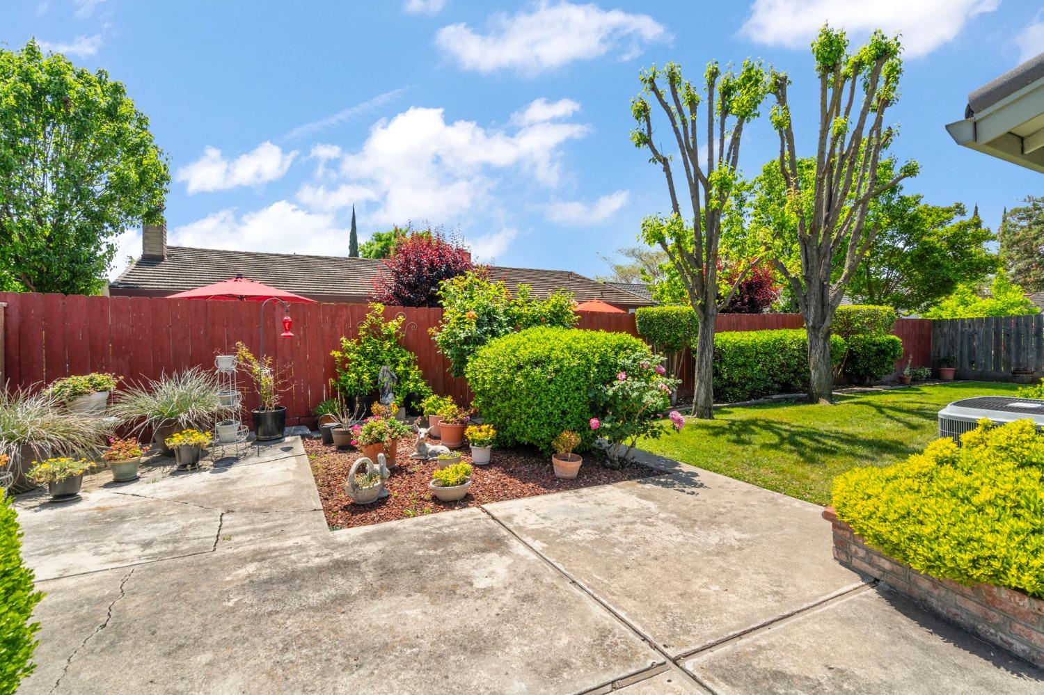 Goldenoak Way, Stockton, California image 35