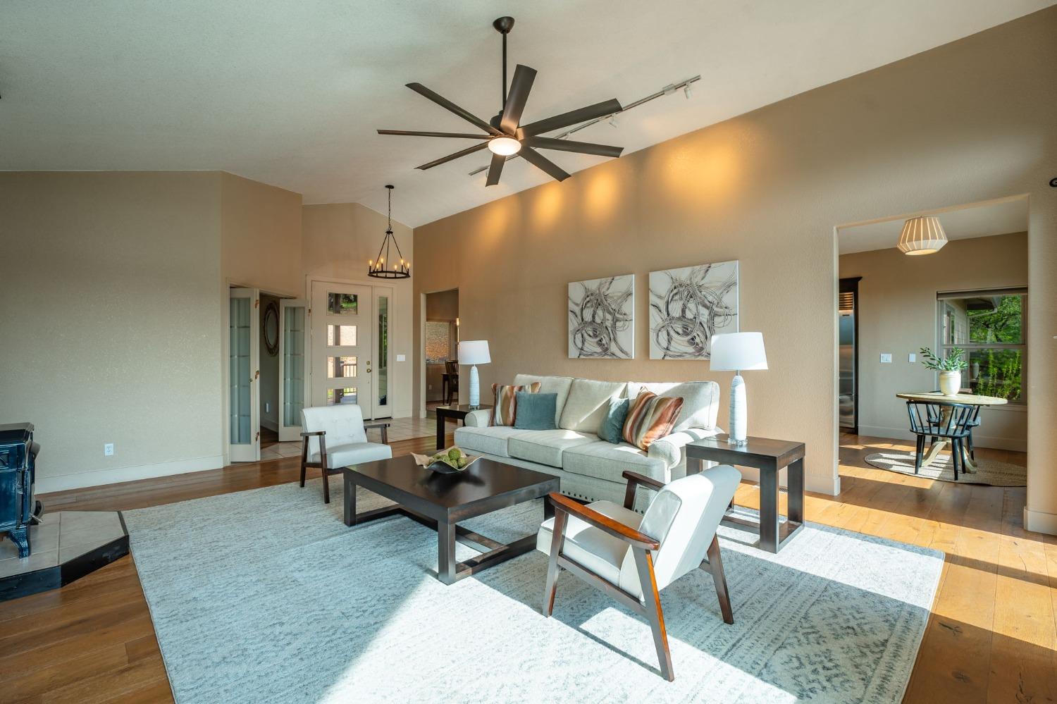 Detail Gallery Image 10 of 98 For 2555 Lake Van Giesen Rd, Meadow Vista,  CA 95722 - 3 Beds | 3 Baths