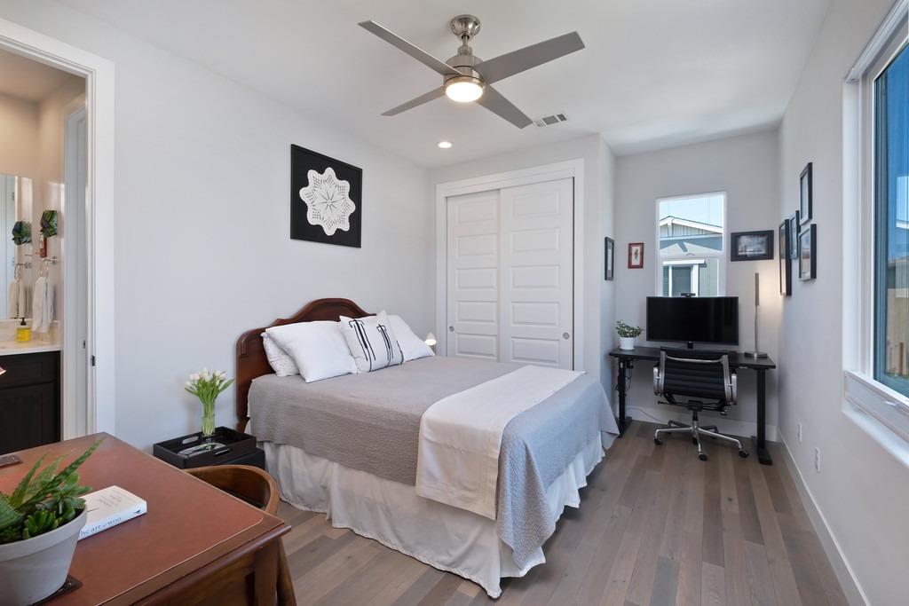 Detail Gallery Image 39 of 74 For 3438 Forney Way, Sacramento,  CA 95816 - 3 Beds | 2/1 Baths