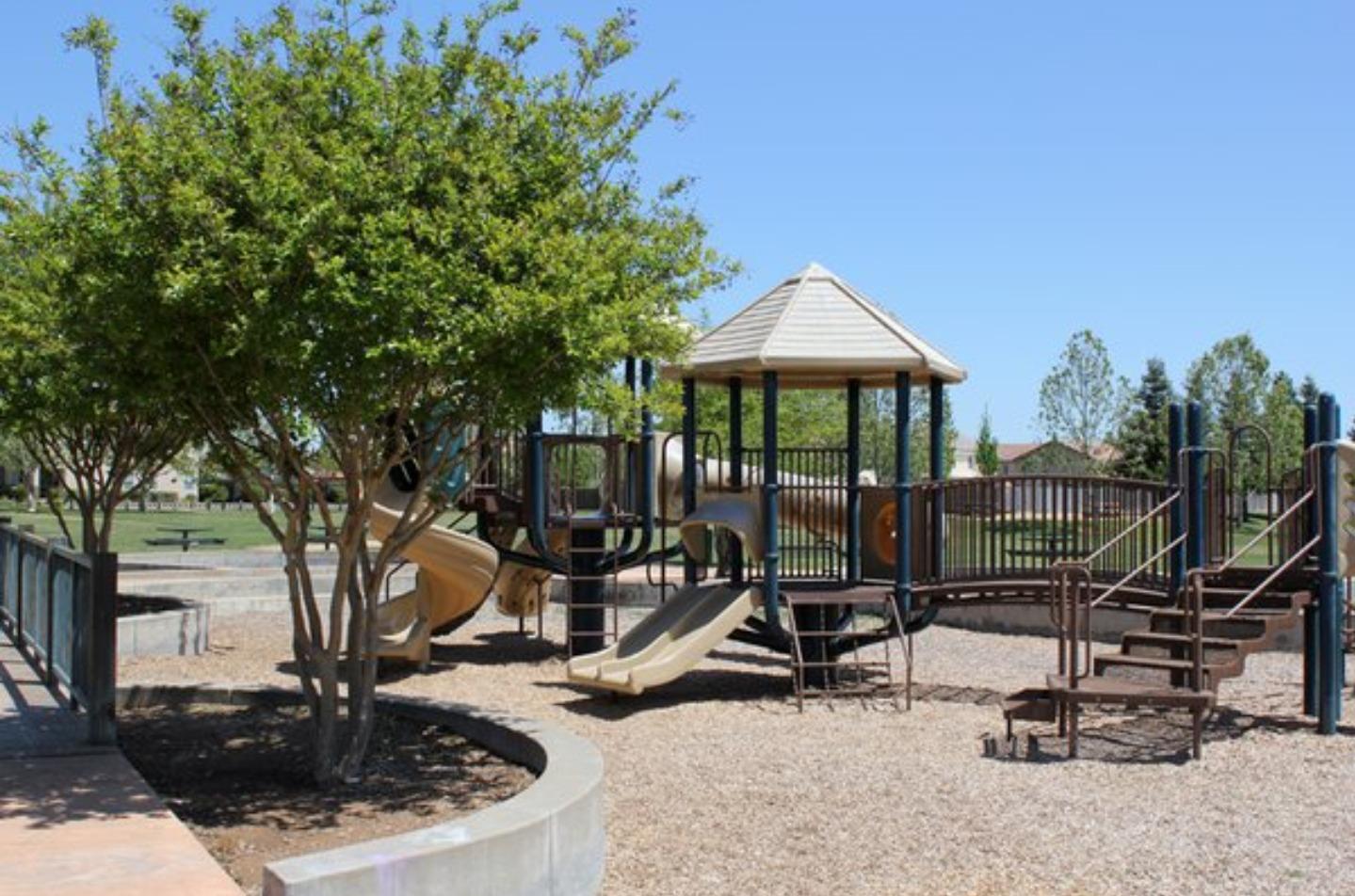 Detail Gallery Image 32 of 35 For 4274 Stromford Way, Mather,  CA 95655 - 4 Beds | 2/1 Baths