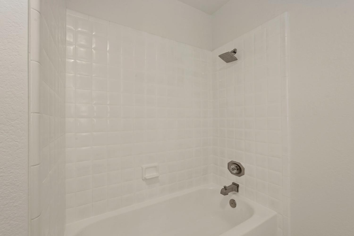 Detail Gallery Image 34 of 46 For 19036 N Augusta St, Woodbridge,  CA 95258 - 3 Beds | 2/1 Baths