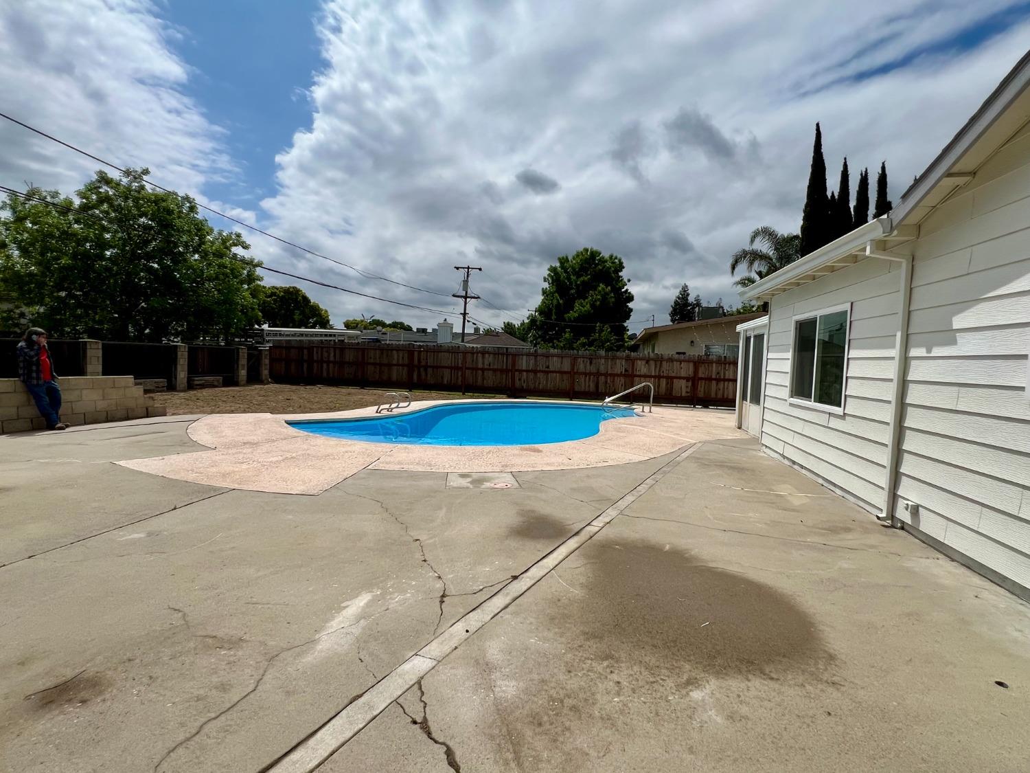 Virginia Street, Atwater, California image 19