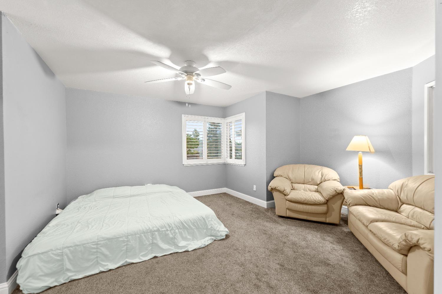 Oakborough Ave, Roseville, California image 25