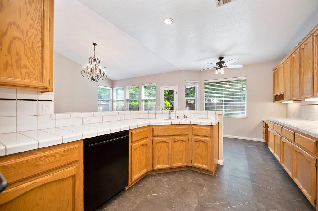 Buckhaven Way, Citrus Heights, California image 16