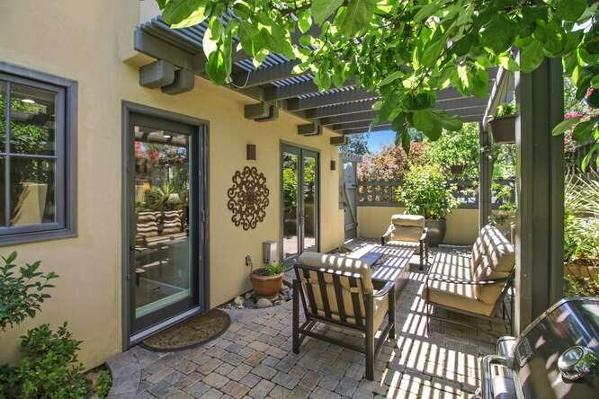 M, Sacramento, California image 44