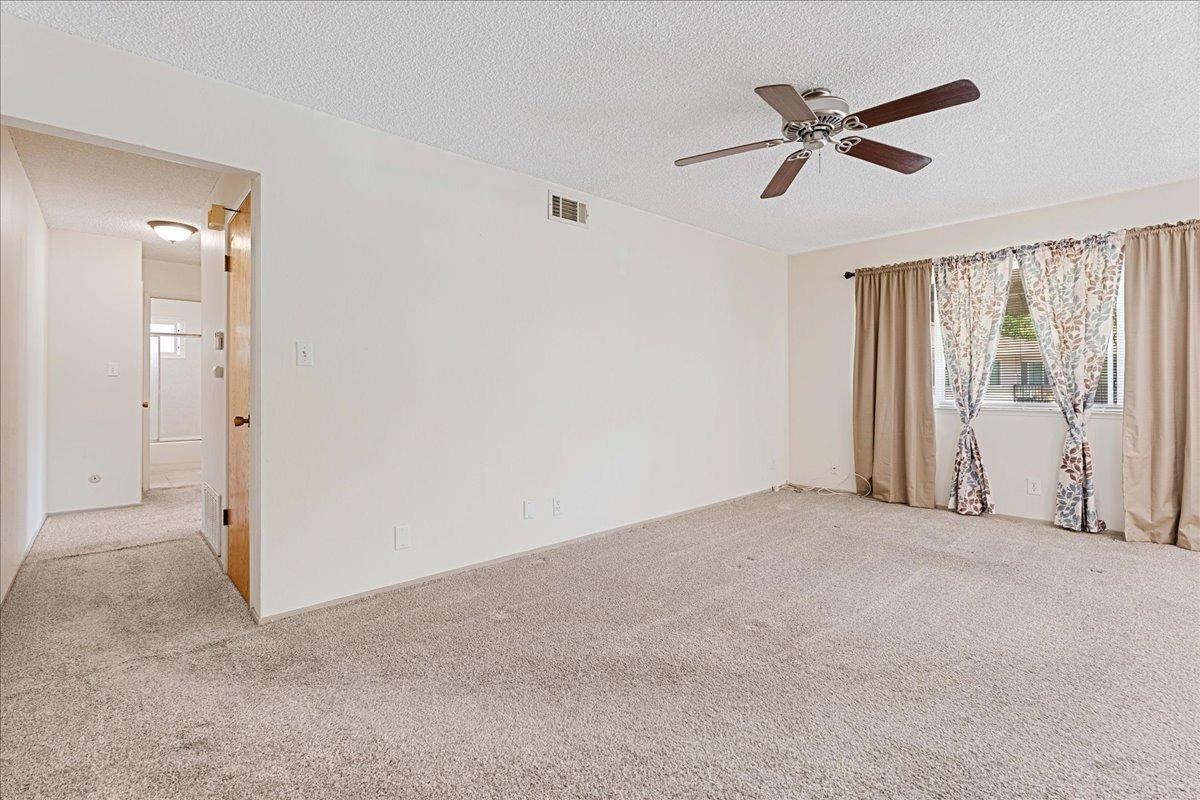 Photo #12: 225055774 Listing: Photo #12