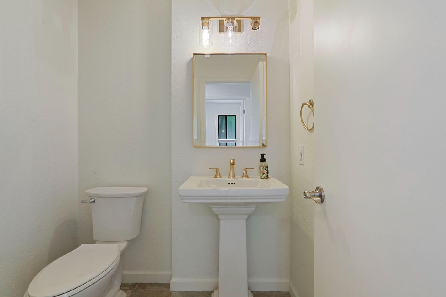 Detail Gallery Image 26 of 46 For 19036 N Augusta St, Woodbridge,  CA 95258 - 3 Beds | 2/1 Baths