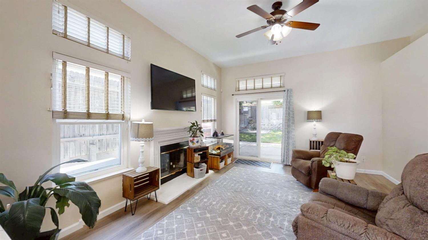 Detail Gallery Image 3 of 25 For 3200 Pepperridge Dr, Antelope,  CA 95843 - 3 Beds | 2 Baths