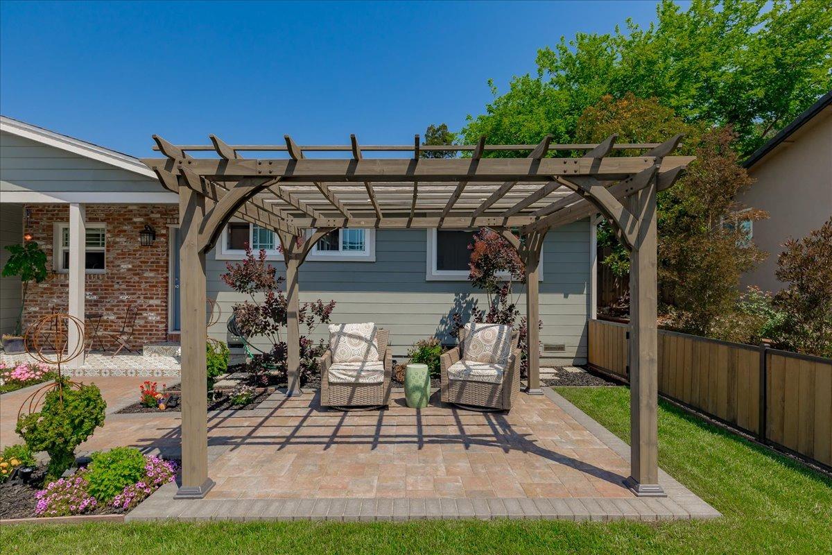 Midiron Drive, Fair Oaks, California image 9