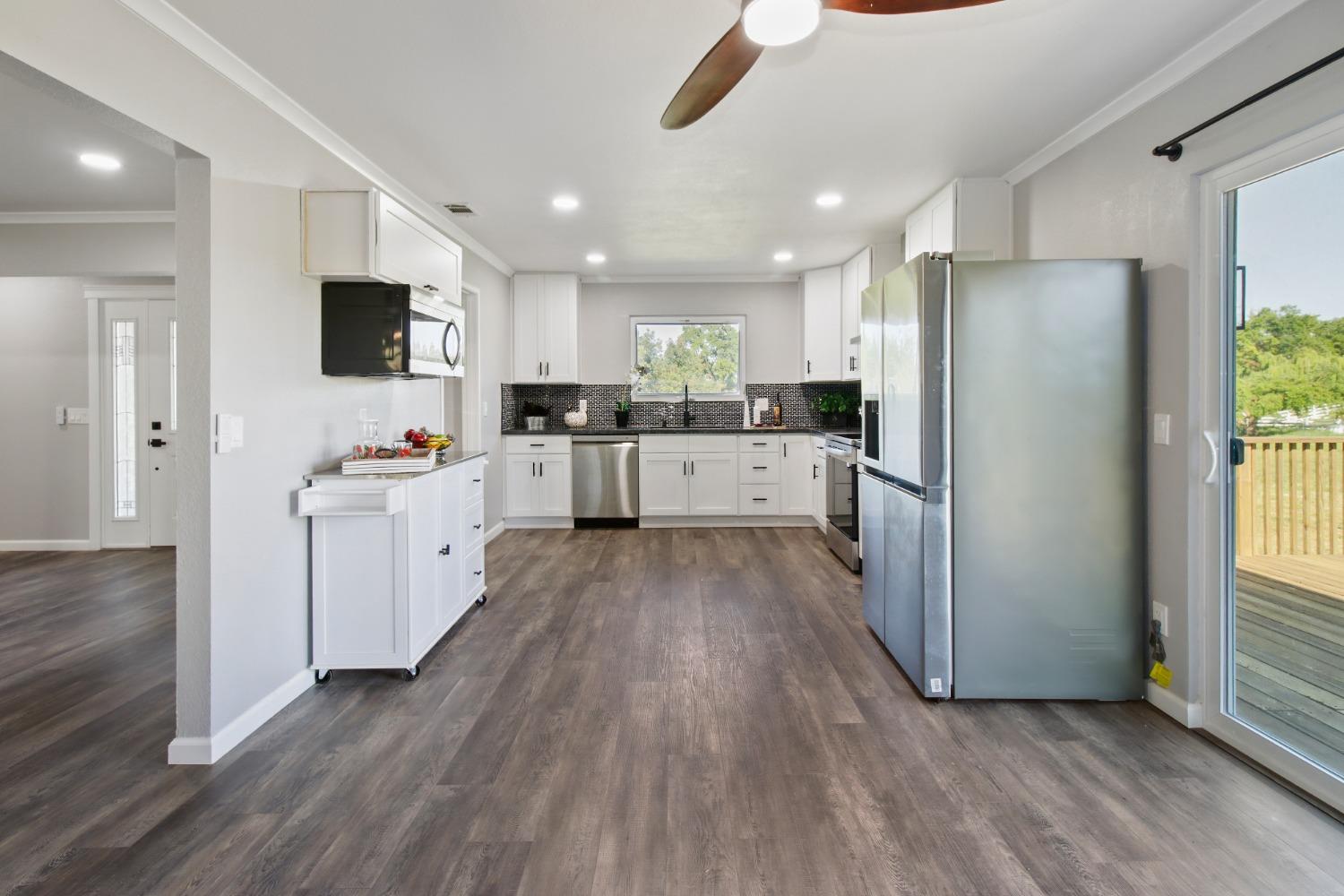 Detail Gallery Image 16 of 93 For 12730 Leo Ln, Wilton,  CA 95693 - 4 Beds | 4 Baths