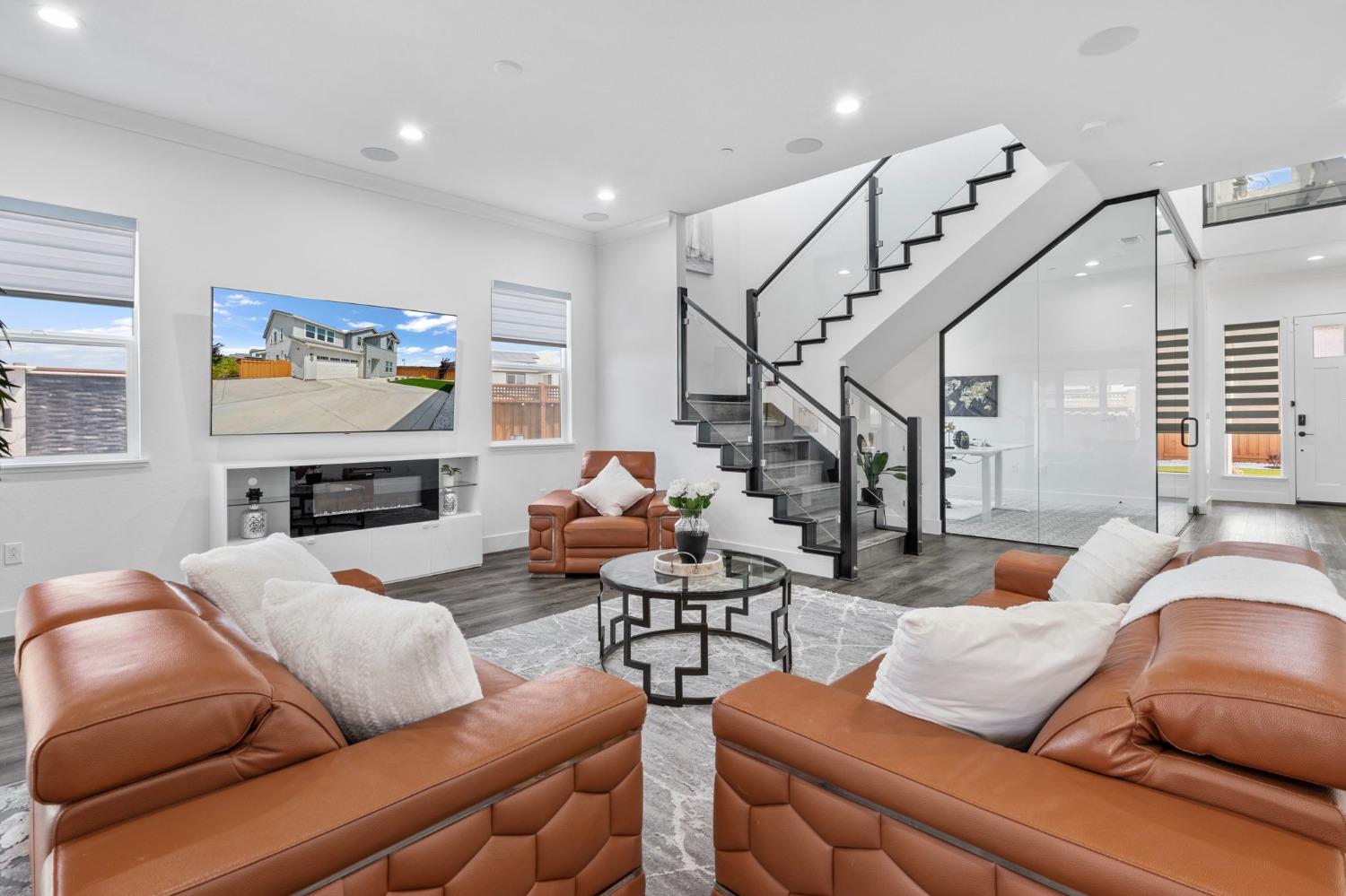 Tipton Court, Lathrop, California image 11